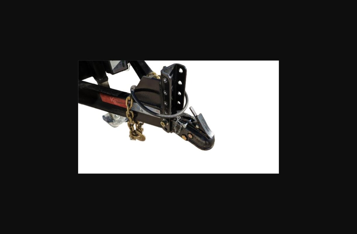 20ft Bumper Pull Chassis Coupler and Safety Chain Close-Up – Cargo Co