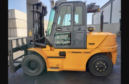 Cargo Co 2018 Hyundai 70D-9 pneumatic tire forklift side profile view